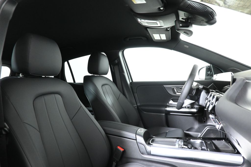 2025 Mercedes-Benz GLA 250 4MATIC 21