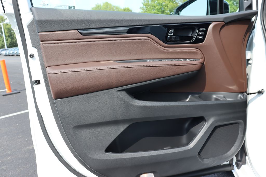 Thumbnail: 2026 Honda Odyssey - 30