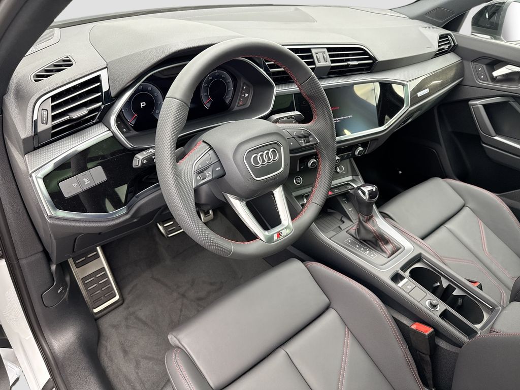 Thumbnail: 2025 Audi Q3 - 10