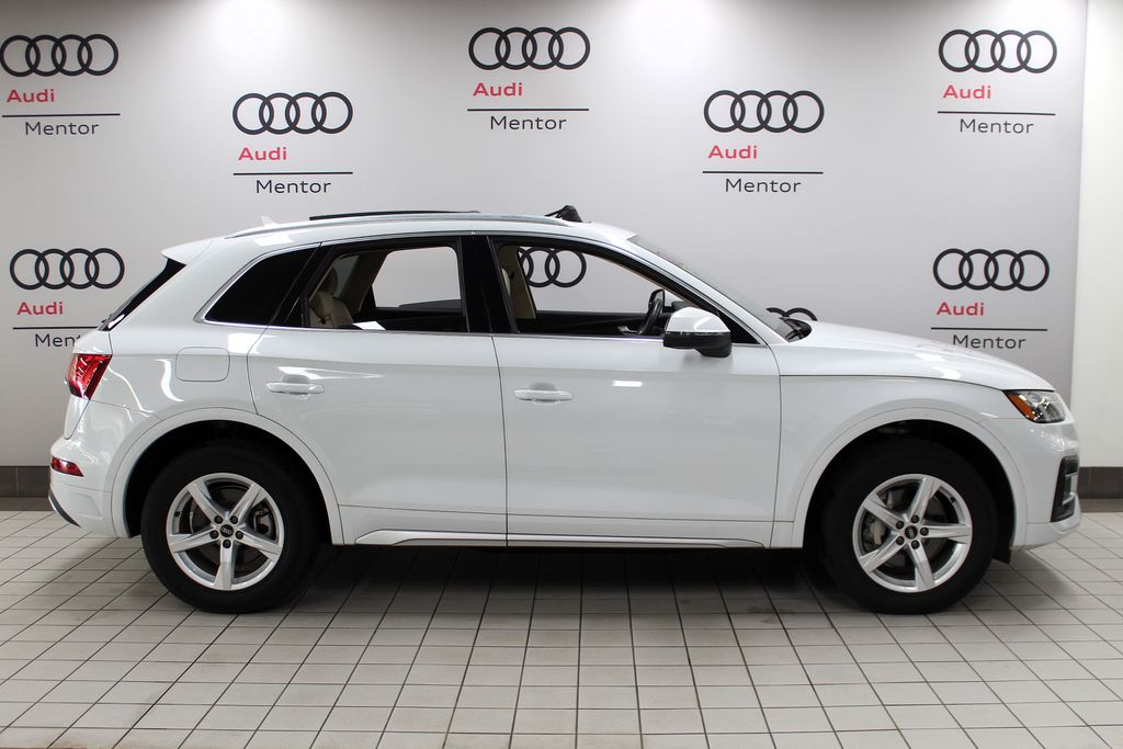 Thumbnail: 2022 Audi Q5 - 7