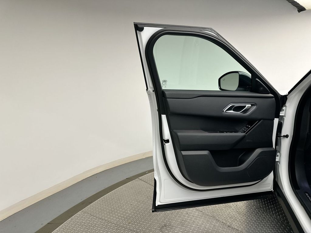 2026 Land Rover Range Rover Velar S 9