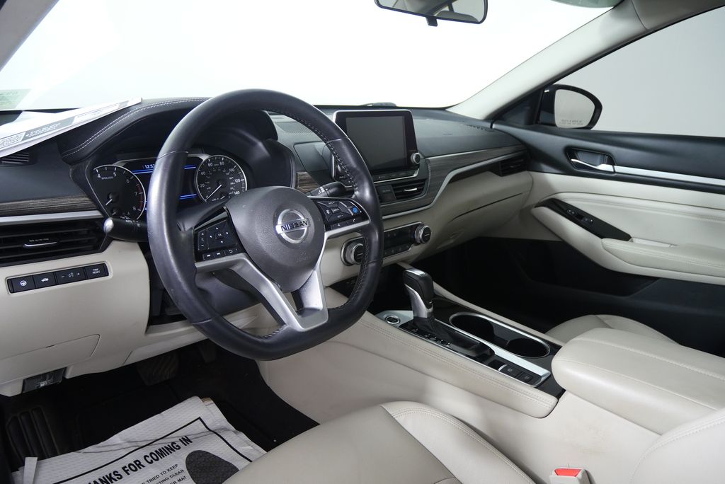 Thumbnail: 2021 Nissan Altima - 12