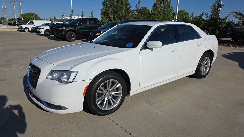 2019 Chrysler 300 Touring