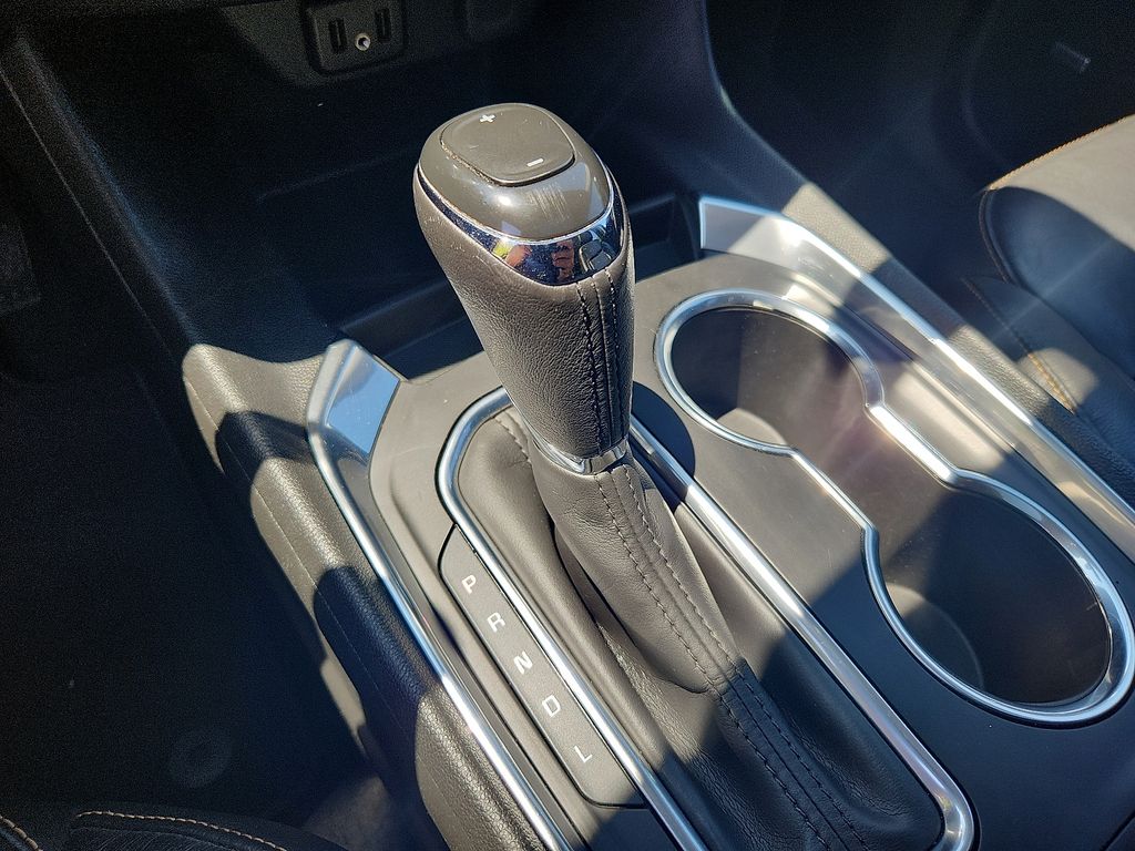 Thumbnail: 2019 Chevrolet Traverse - 15