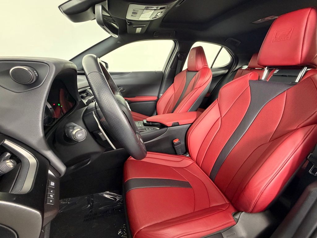 Thumbnail: 2021 Lexus UX - 5