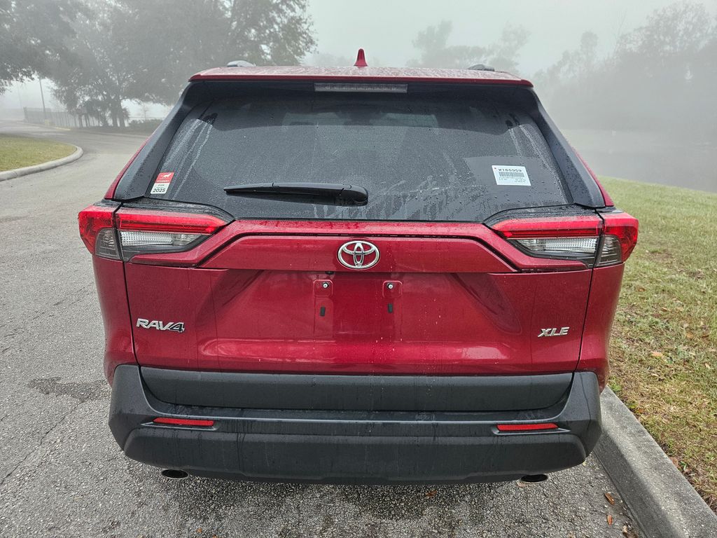 2021 Toyota RAV4 XLE Premium 4