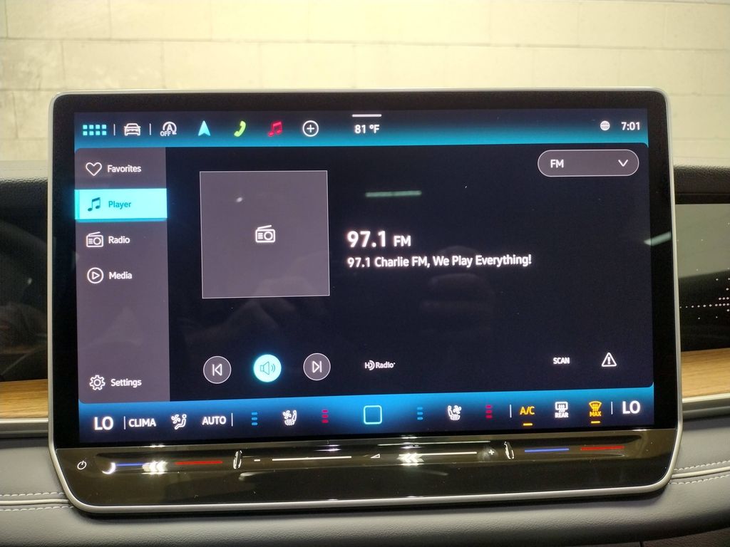 2025 Volkswagen Tiguan 2.0T SEL R-Line