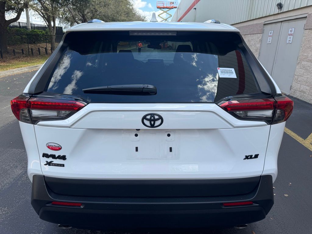 2024 Toyota RAV4 XLE 4