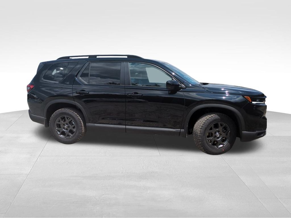 2025 Honda Pilot TrailSport photo 3