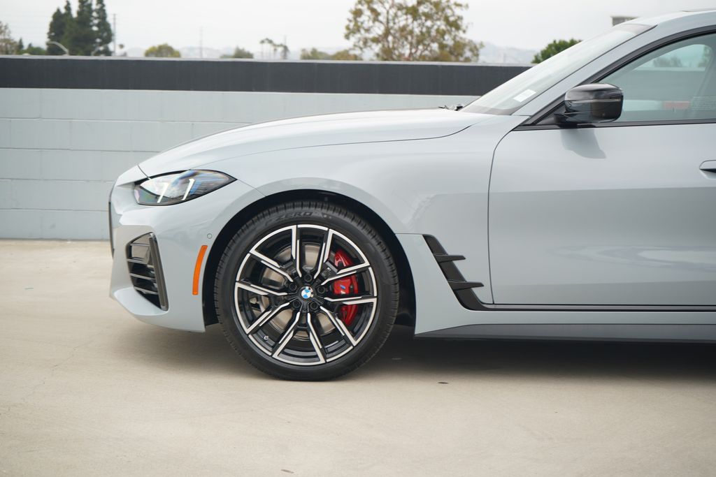 Thumbnail: 2026 BMW 4 Series - 5