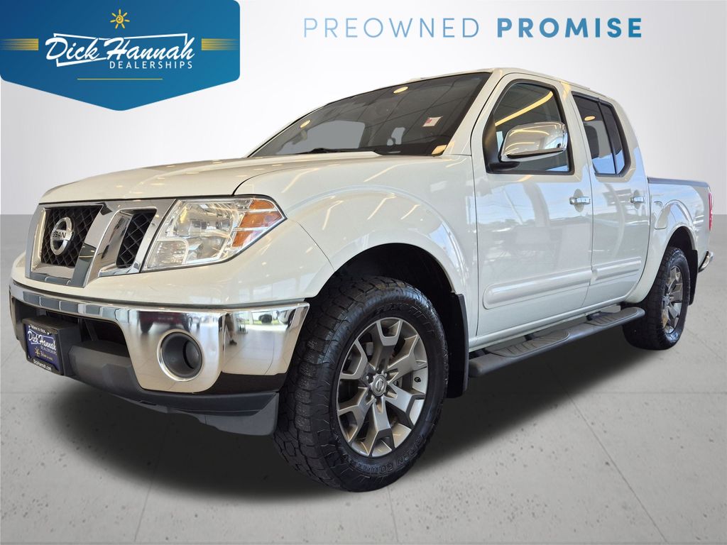 Glacier White 2014 Nissan Frontier Pickup Truck Four-Wheel Drive 5-Speed Automatic Overdrive