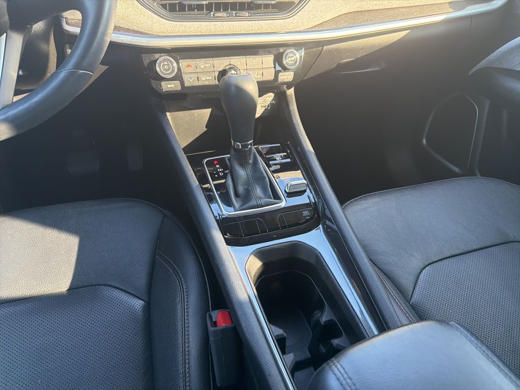 Thumbnail: 2022 Jeep Compass - 16