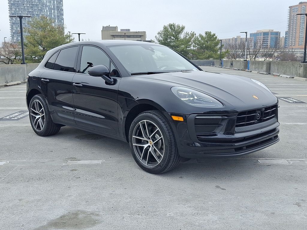 Thumbnail: 2026 Porsche Macan - 7