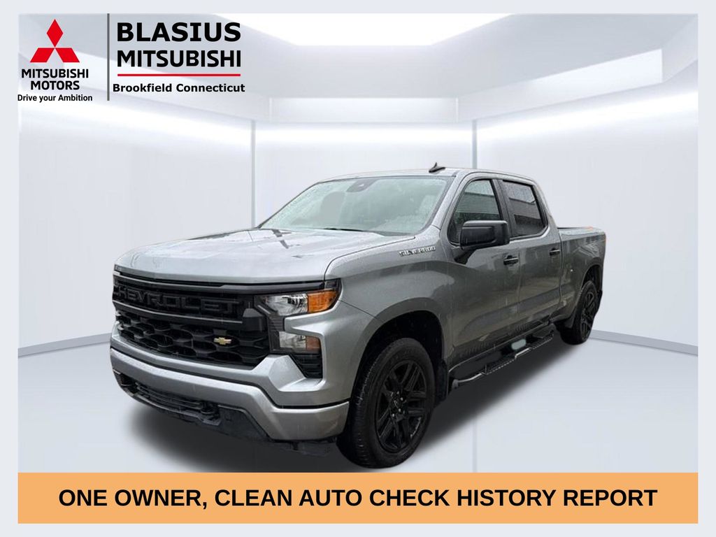 Gray 2024 Chevrolet Silverado 1500 Pickup Truck Four-Wheel Drive 8-Speed Automatic