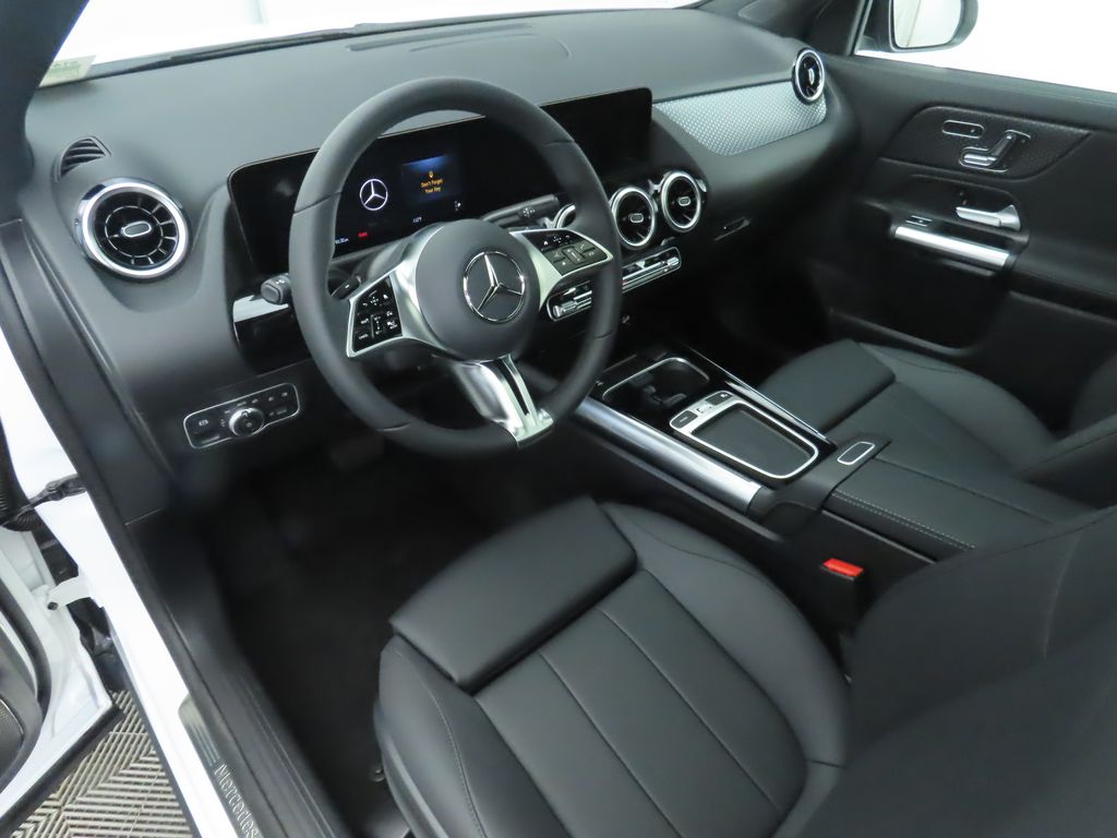 Thumbnail: 2026 Mercedes-Benz GLA - 10