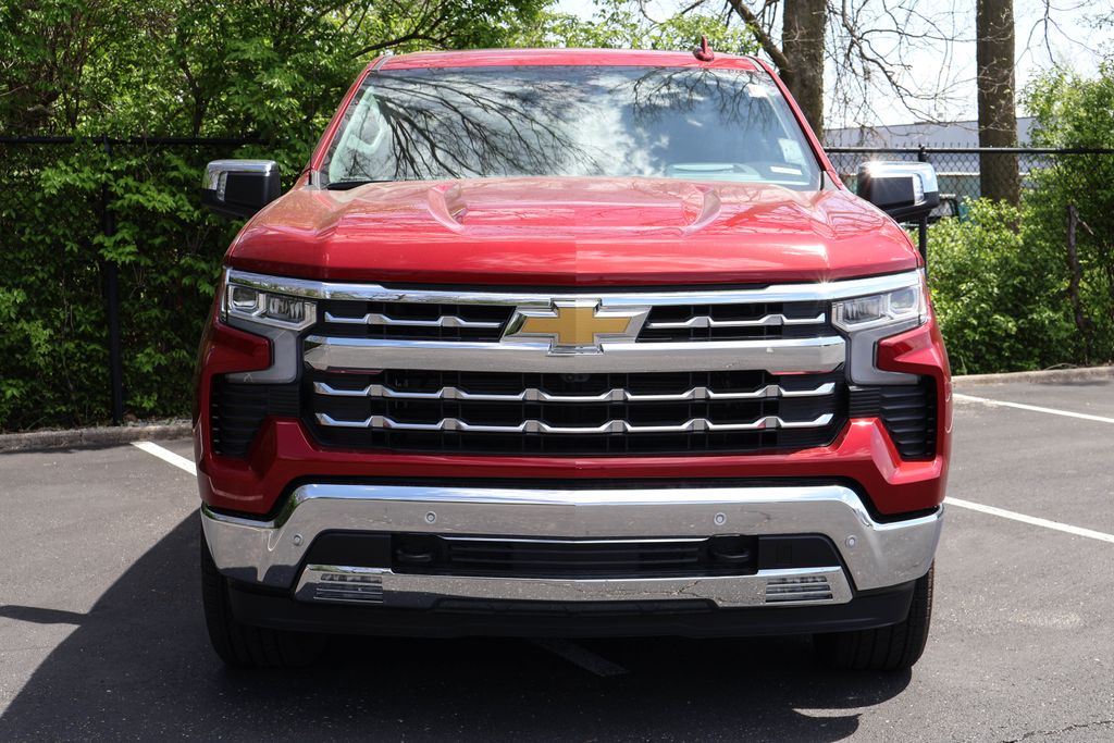 2025 Chevrolet Silverado 1500 LTZ 2