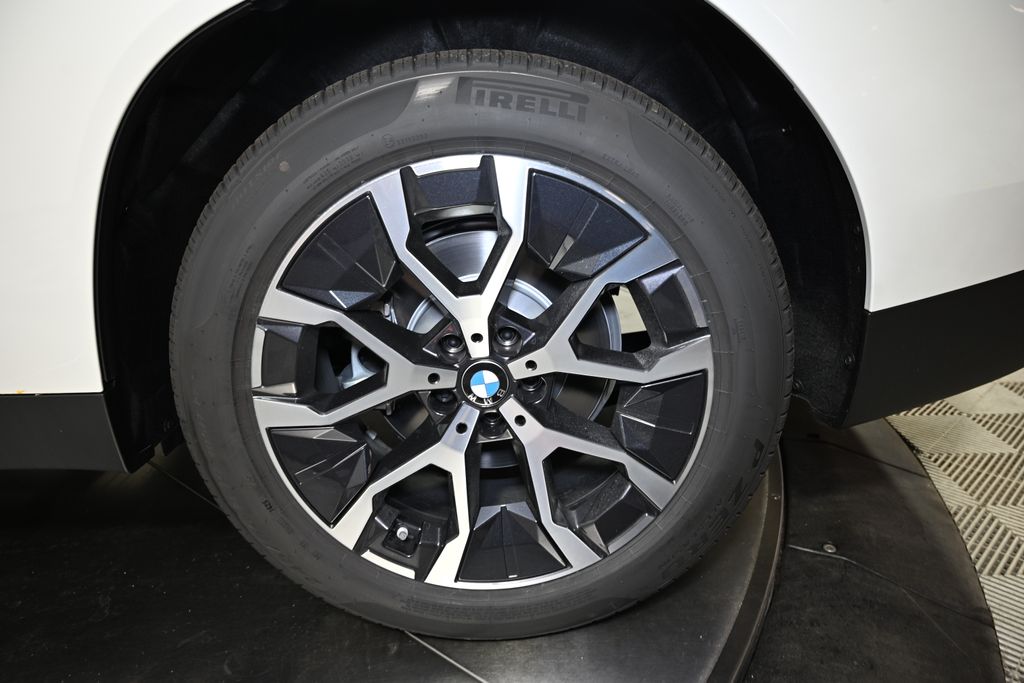 Thumbnail: 2026 BMW X3 - 12