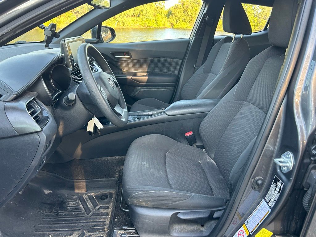 Thumbnail: 2019 Toyota C-HR - 13