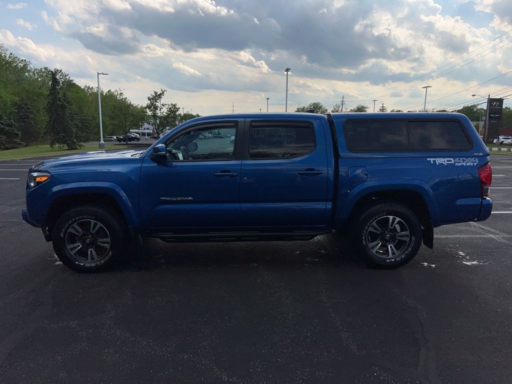 2017 Toyota Tacoma TRD Sport 2