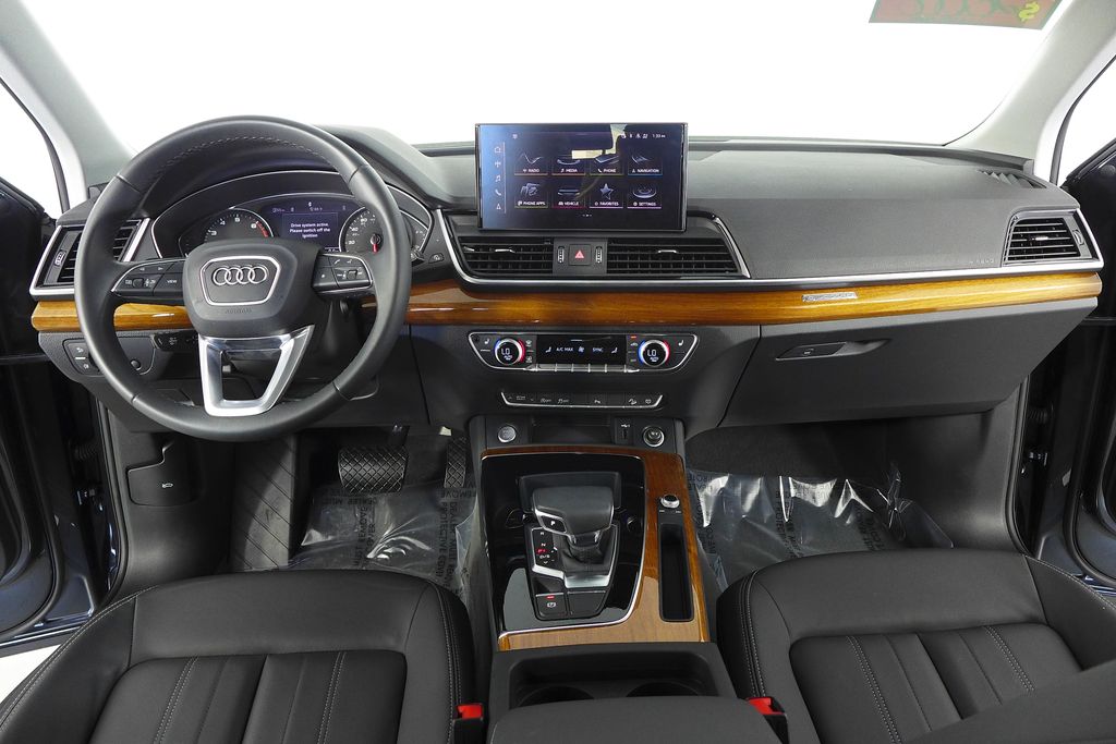 Thumbnail: 2023 Audi Q5 - 24