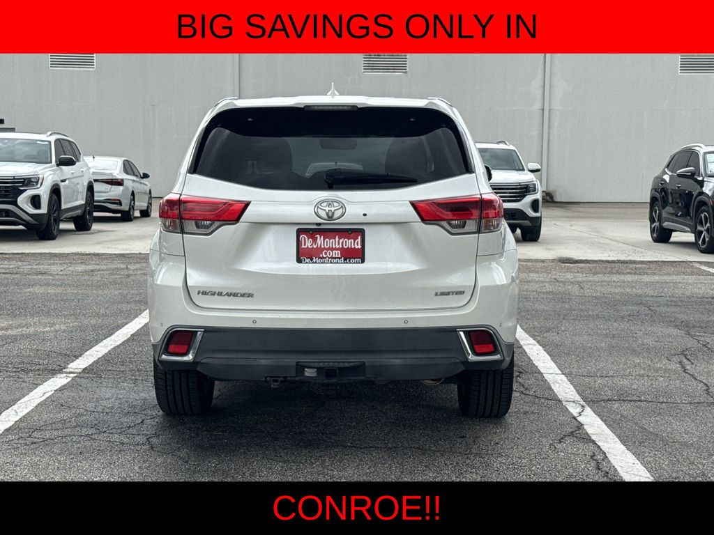 2018 Toyota Highlander Limited White at Community Kia
