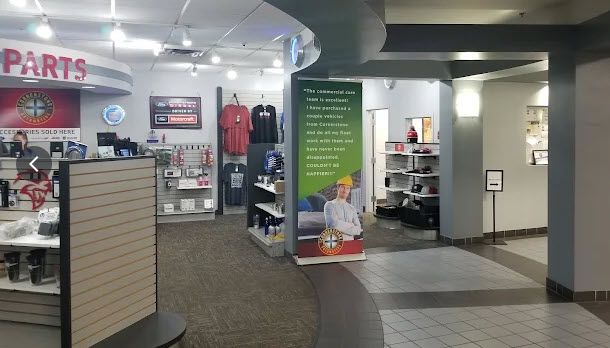 Used 2022  Toyota XLE image 9