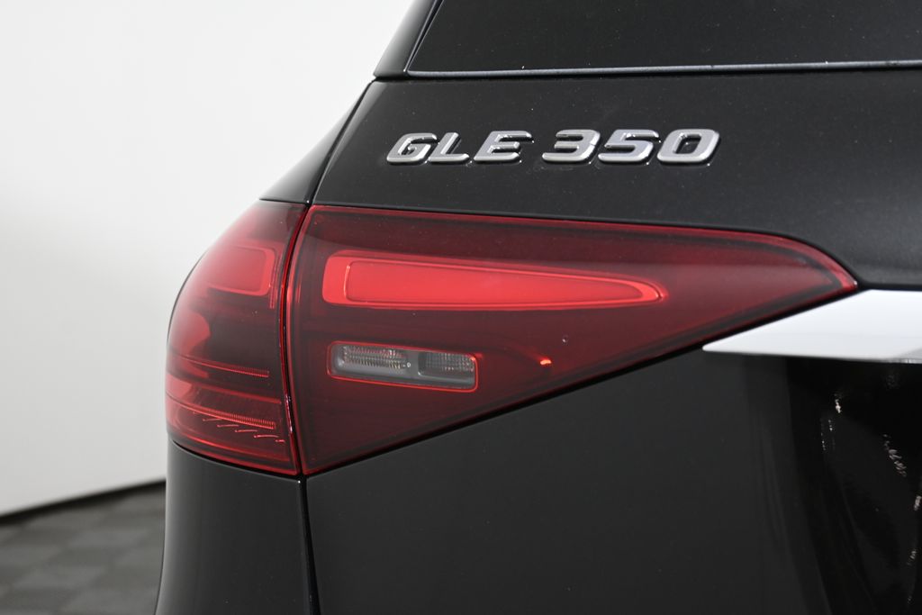 Thumbnail: 2026 Mercedes-Benz GLE - 12