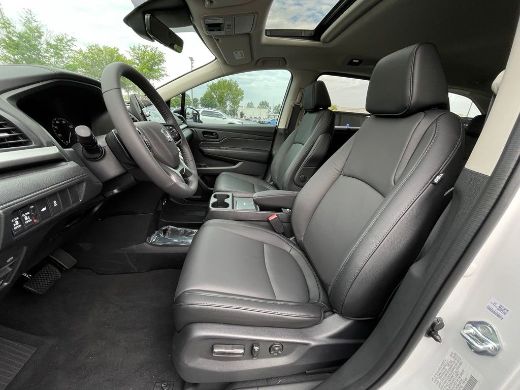 Thumbnail: 2026 Honda Odyssey - 26
