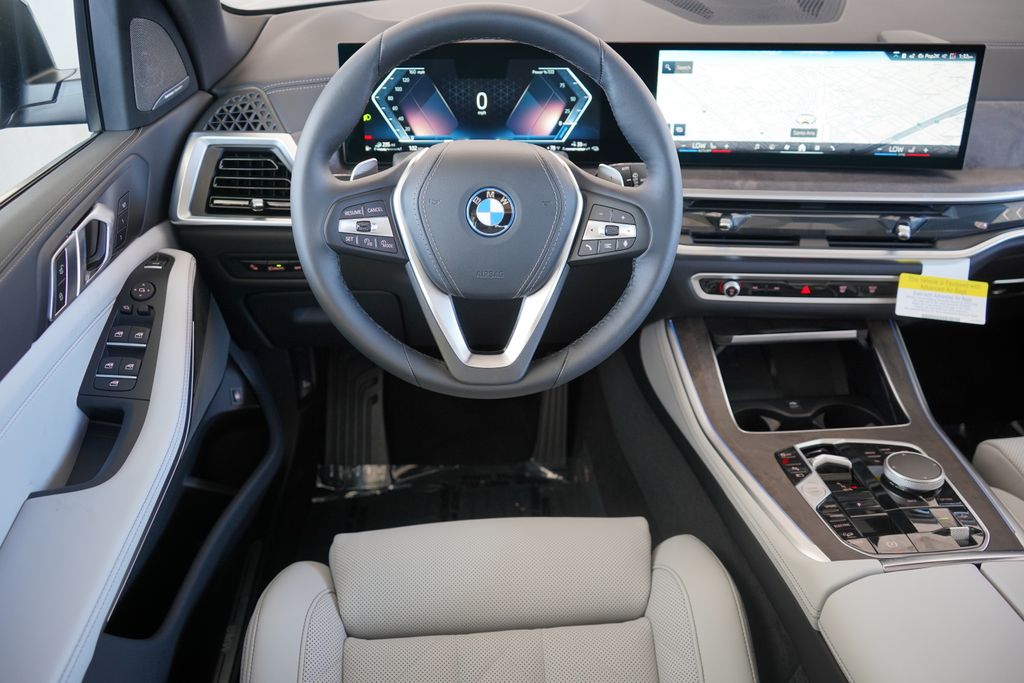 2025 BMW X5 xDrive50e 14