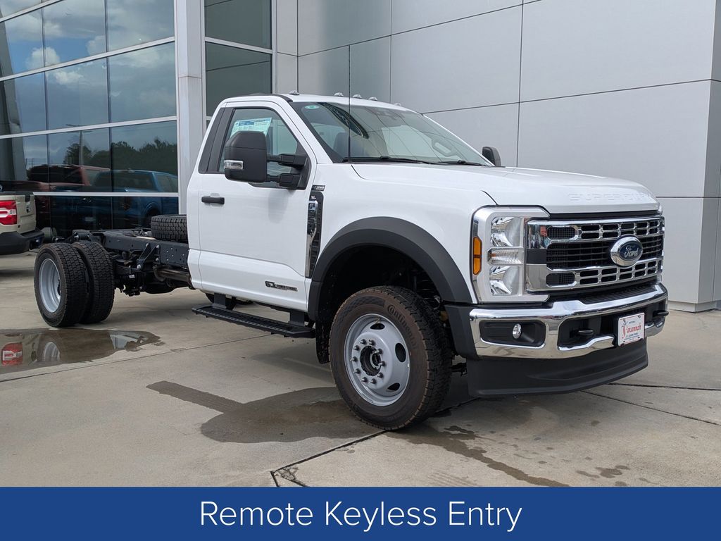 2025 Ford F-550 Chassis XL