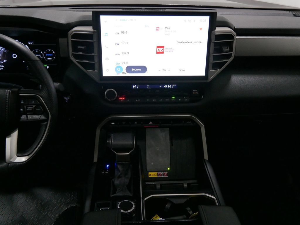 2025 Toyota Tundra Limited - Photo 23