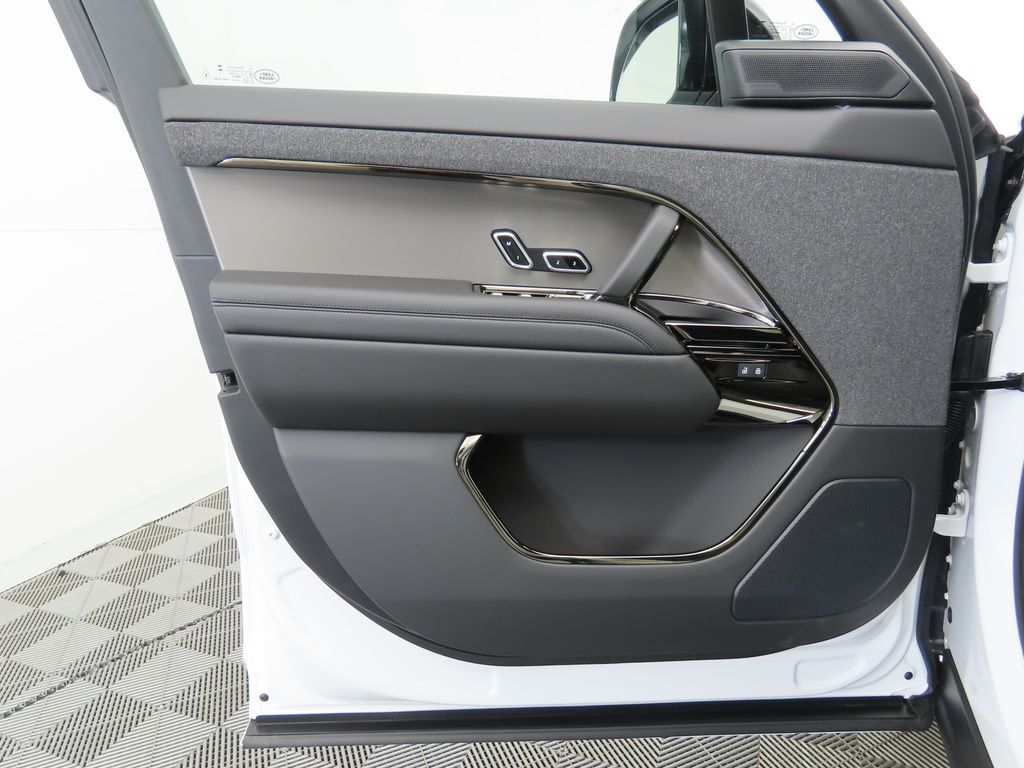 2025 Land Rover Range Rover Sport Dynamic 25