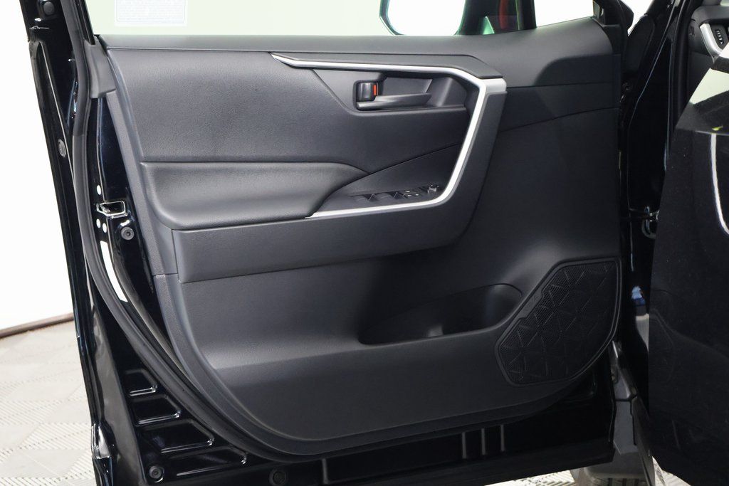 Thumbnail: 2025 Toyota RAV4 - 12