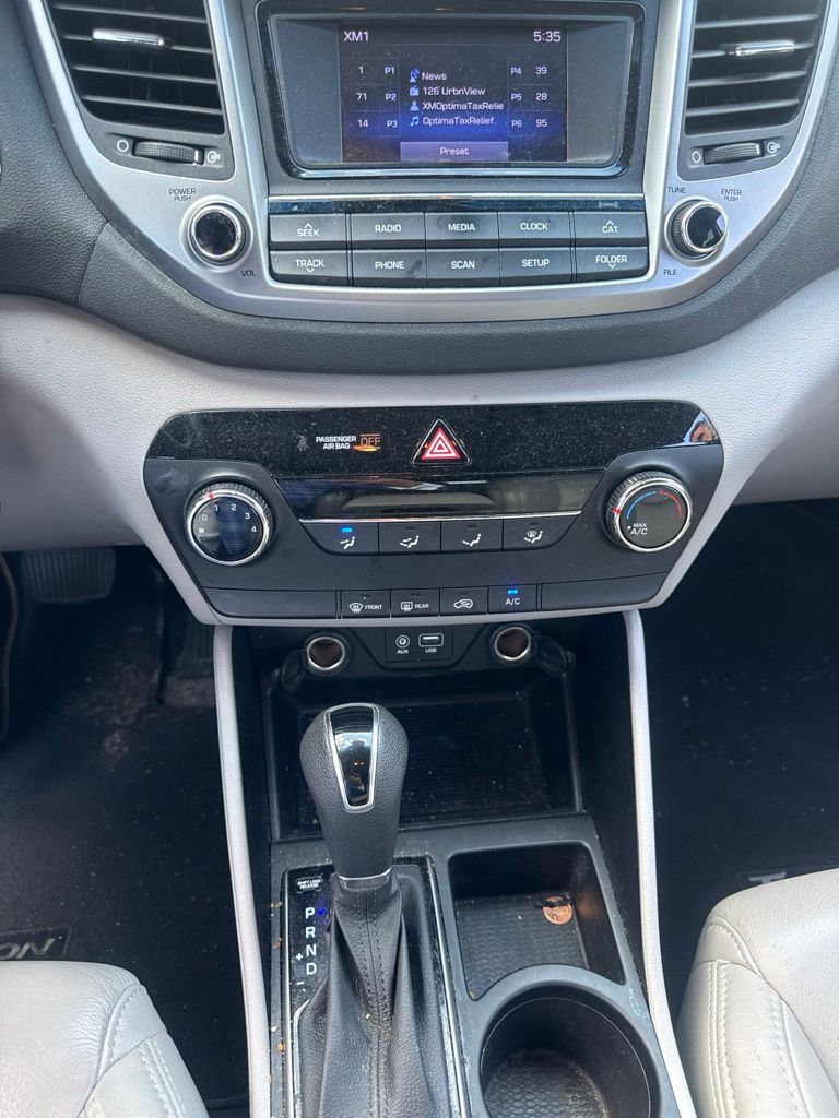 2016 Hyundai Tucson — photo 2
