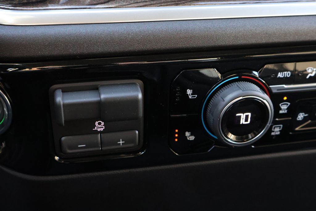 Thumbnail: 2026 Chevrolet Silverado 2500 - 28