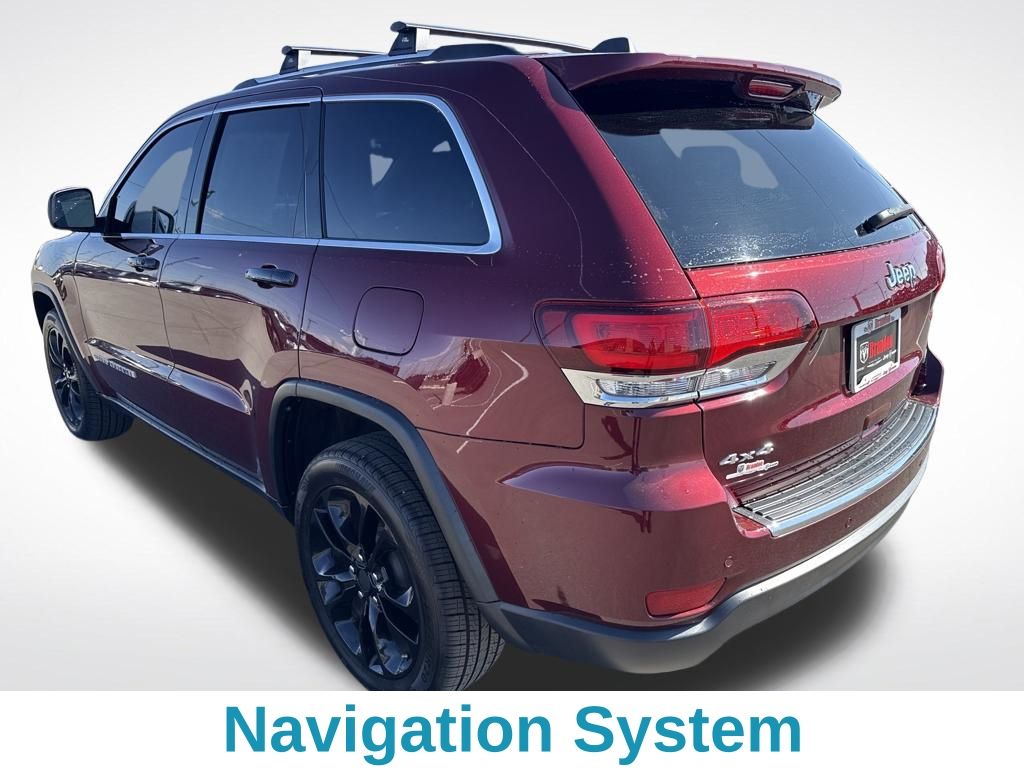 View vehicle photo 4