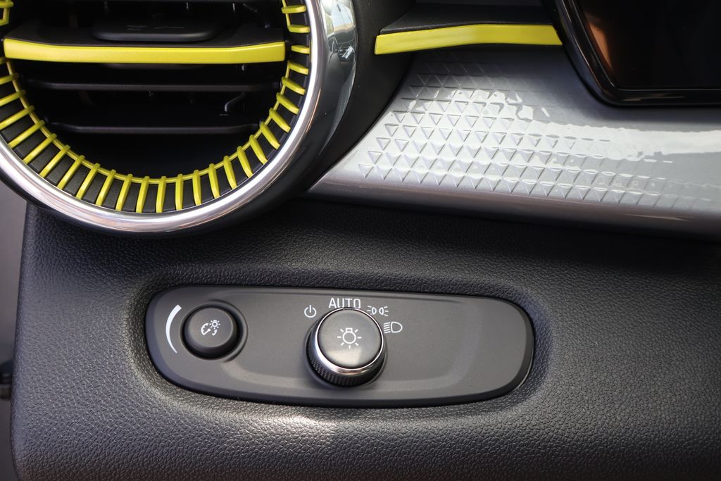 Thumbnail: 2026 Chevrolet Trax - 20