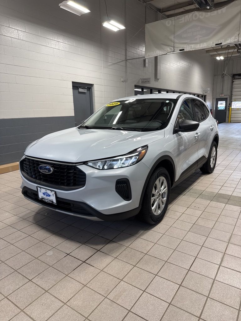 Silver Metallic 2025 Ford Escape Active AWD SUV / Crossover All-Wheel Drive 8-Speed Automatic