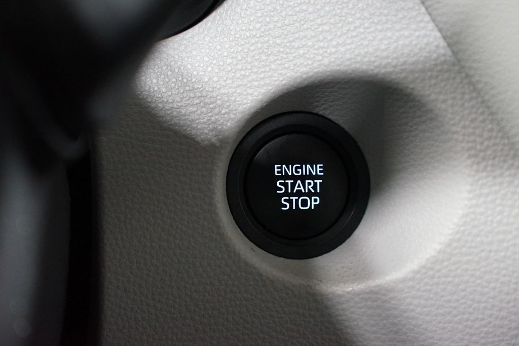 Thumbnail: 2025 Toyota Corolla Cross - 22