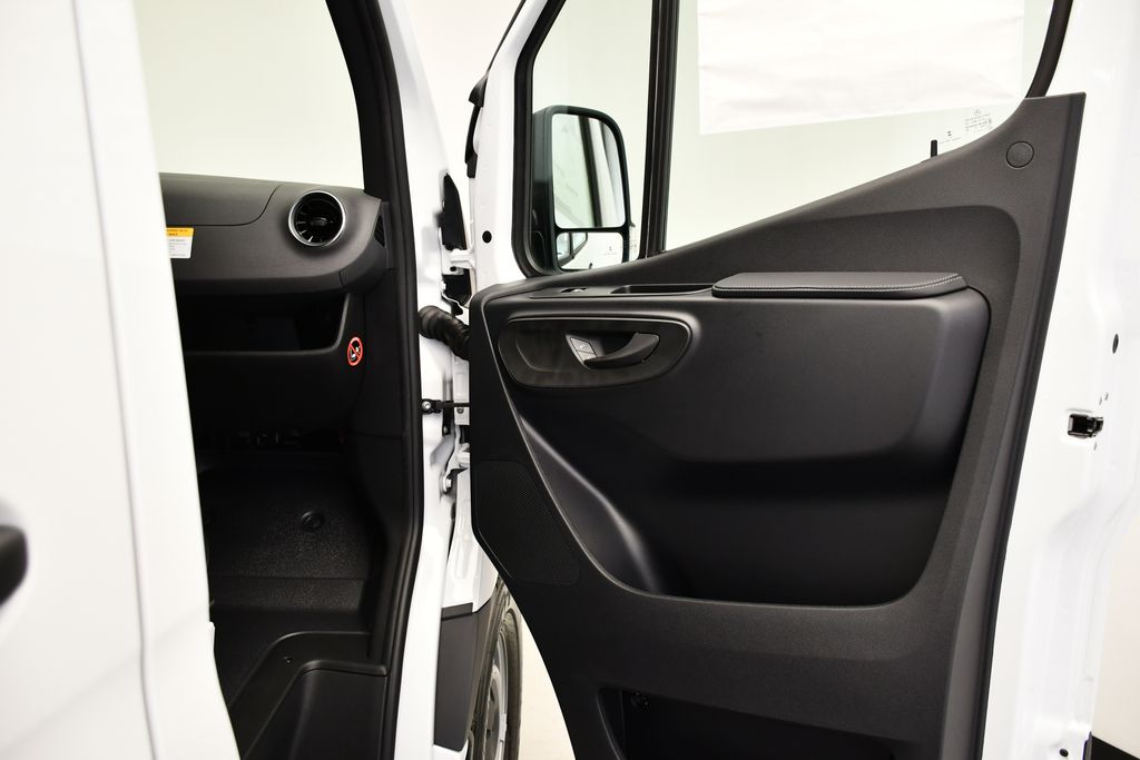 Thumbnail: 2026 Mercedes-Benz Sprinter - 26