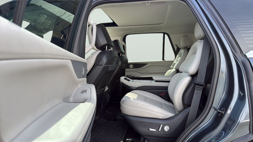 2025 Lincoln Navigator