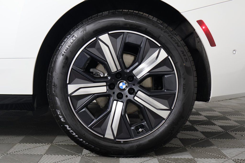 Thumbnail: 2026 BMW iX - 9