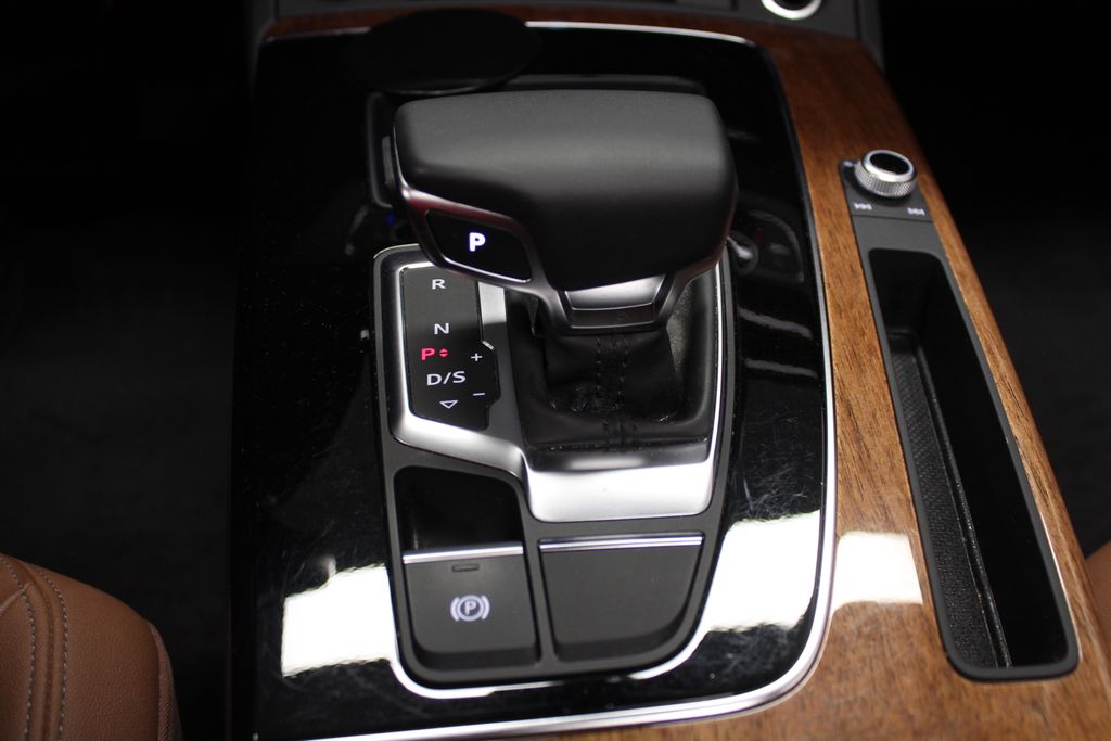 Thumbnail: 2023 Audi Q5 - 15