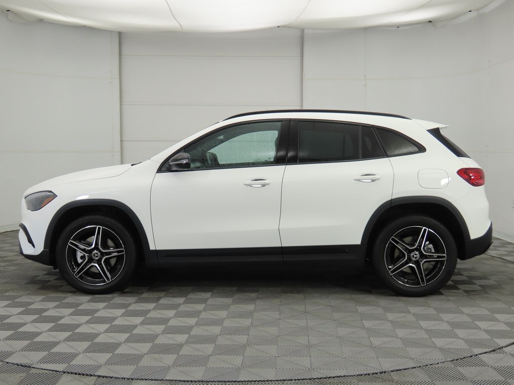 Thumbnail: 2026 Mercedes-Benz GLA - 8