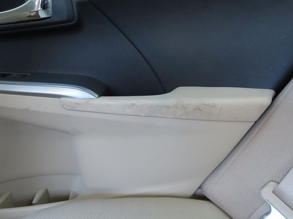 2013 Toyota Camry LE 30