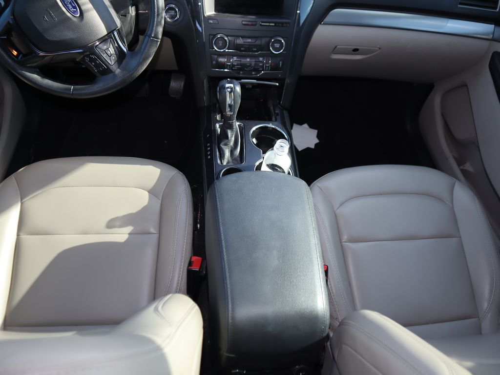 Thumbnail: 2019 Ford Explorer - 8