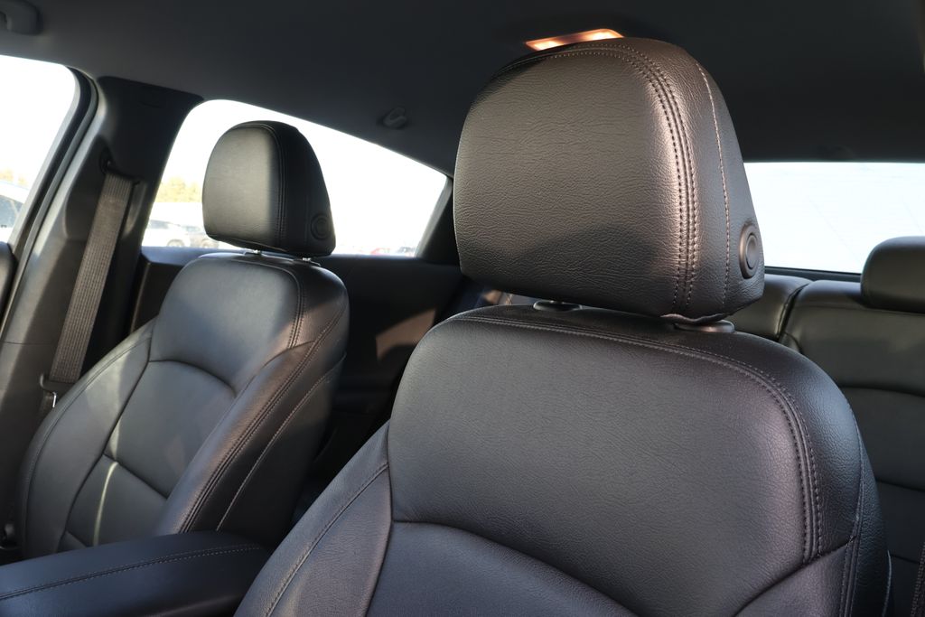 Thumbnail: 2017 Chevrolet Malibu - 13