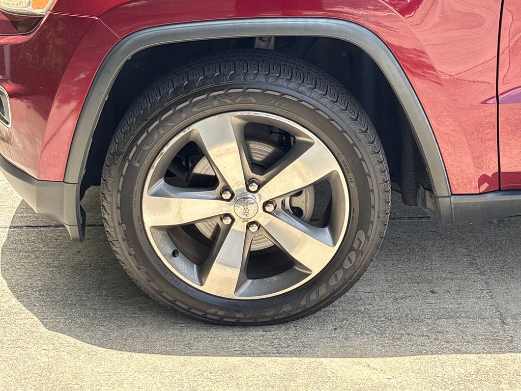 Used 2016 Red Jeep Limited image 13