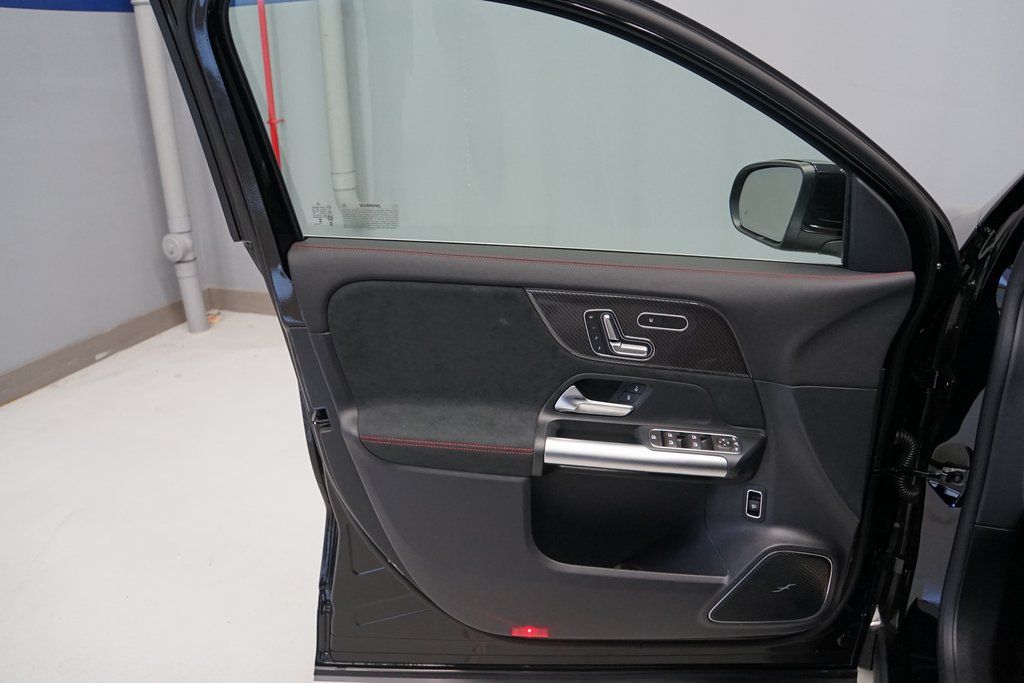 2025 Mercedes Benz GLA AMG 35 4MATIC photo 8