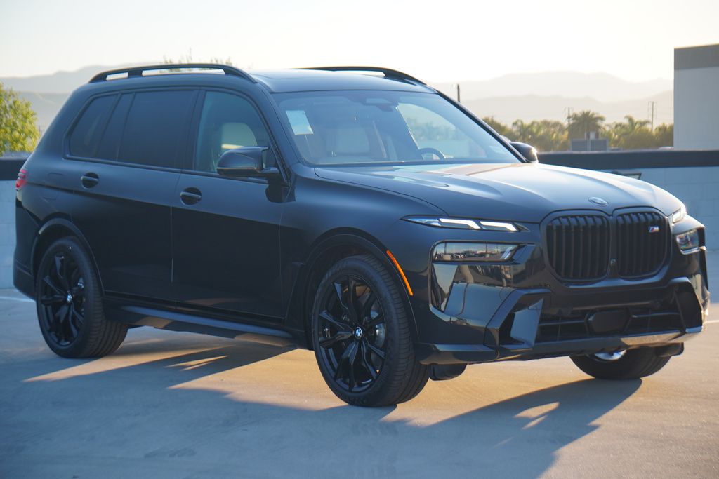 Thumbnail: 2026 BMW X7 - 3